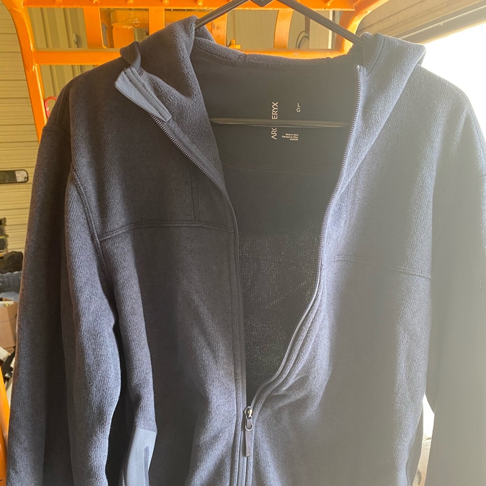 Arcteryx sweatshirt